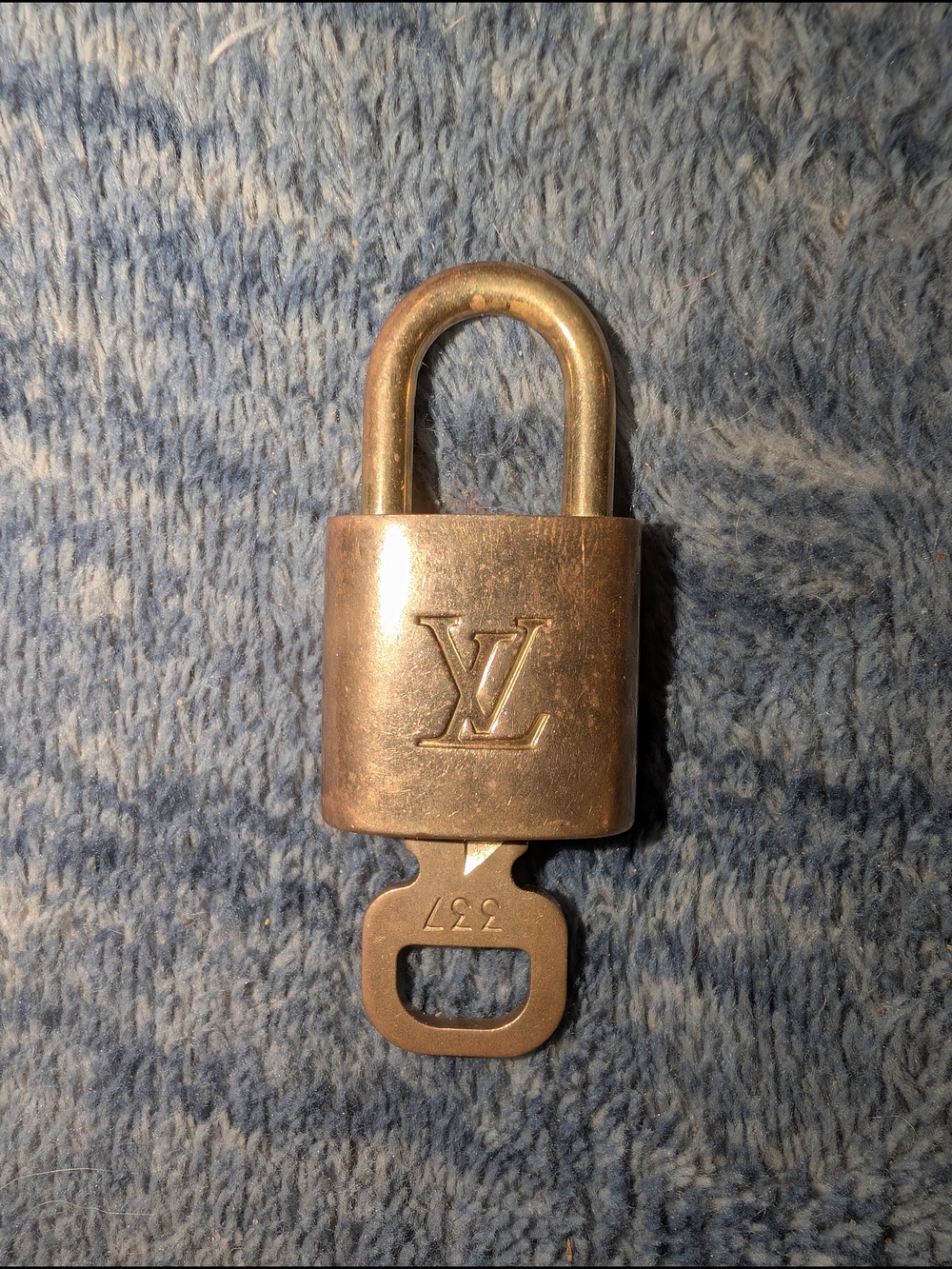 Louis Vuitton Brass Padlock #337 in Antique Gold - Picture 2 of 7